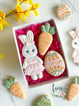 Nyuszilány mézeskalács díszdobozban